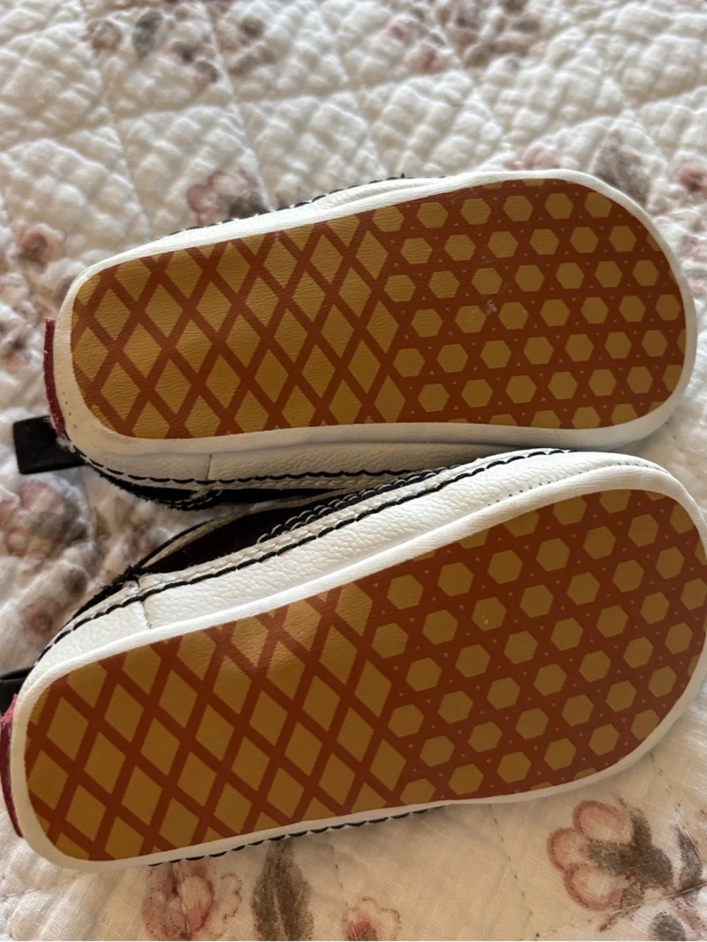 Vans old School baby Black Canvas Kids Sneakers with White Side Stripe